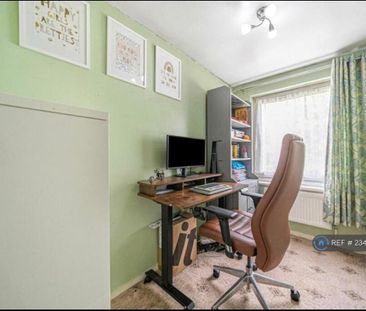 3 bedroom terraced house to rent - Photo 4