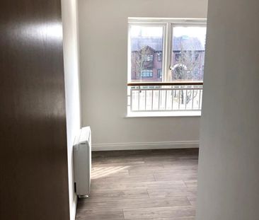 2 Bed Flat, Waterside, CV1 - Photo 4