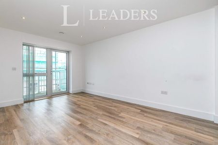 2 bedroom flat to rent - Photo 2