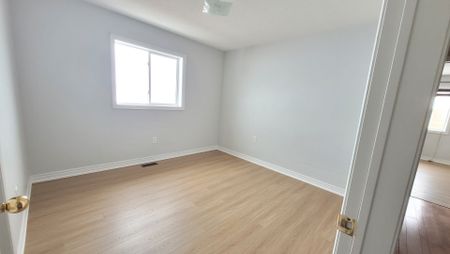 For Lease - 58 Lake Crescent Unit# UPPER, Barrie, Ontario - Photo 4