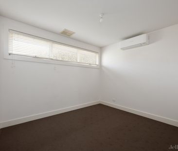2/30 Heller Street, Brunswick - Photo 3