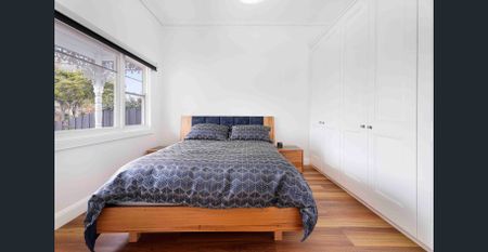 Delightful Family Home - Photo 4