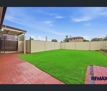 Immaculate Two-Level Townhouse Close to Schools, Shops & M4 - Photo 5