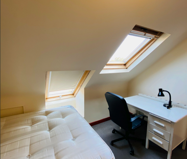 6 bedroom semi-detached house to rent - Photo 2