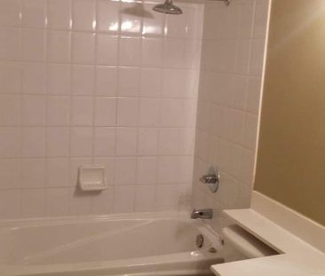 For Lease - 33 Elm Drive Unit# 2605, Mississauga, Ontario - Photo 6