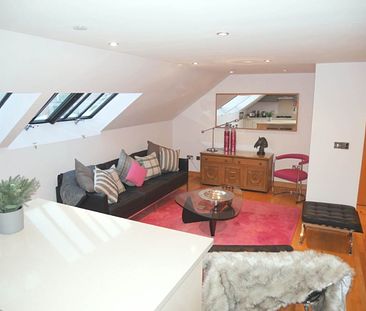 3 bed Flat to rent - Photo 4