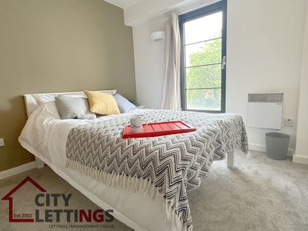 2 Bedroom Apartment - Photo 2