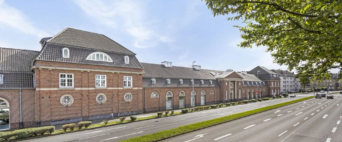 BEGEHRTE BÜROFLÄCHE. 405 m² IN KREFELD-KLIEDBRUCH! - Photo 1