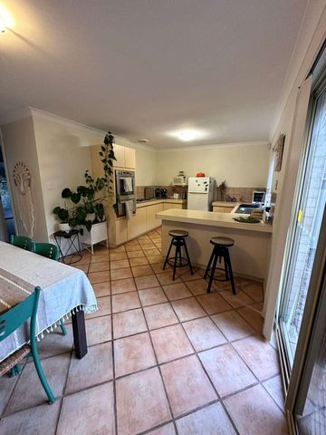 Scarborough - Photo 4