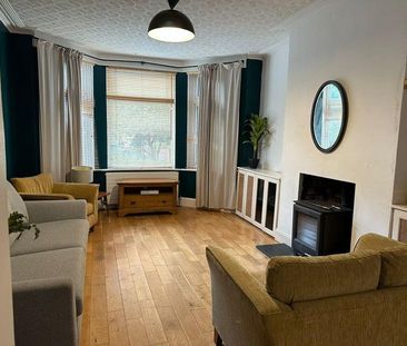 1 bedroom in a house share to rent - Photo 1