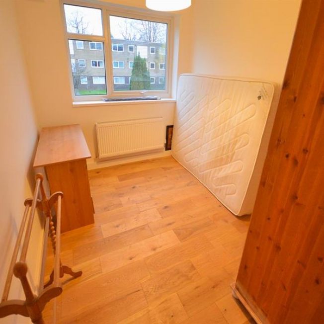 2 Bedroom Apartment To Let - Photo 1