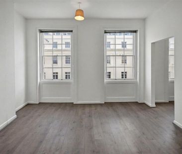 3 bedroom flat to rent - Photo 1