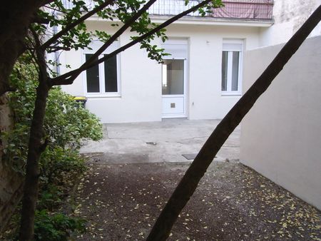 Location Appartement 2 pièces 52m² MARMANDE 47200 - Photo 4