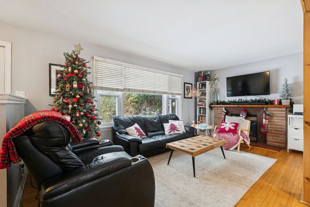 For Lease - 1 Middle Street, Georgina, Ontario - Photo 1