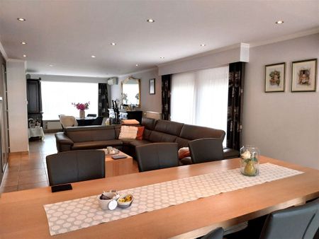 TE HUUR: Vrijstaande ruime woning met 3 slaapkamers en ruime loods! - Photo 3