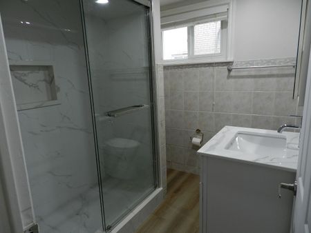 For Lease - 3406 ELLENGALE Drive Unit# LOWER, Mississauga, Ontario - Photo 5