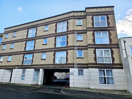 Phoenix Court, Langney Road, Eastbourne - One Bedroom Flat - Photo 2