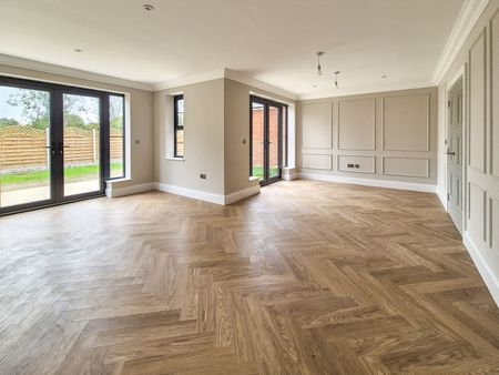 Sabre Close, CM6, Felsted - Photo 2