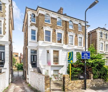 2 bedroom flat to rent - Photo 2