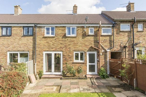 3 bedroom terraced house to rent - Photo 1