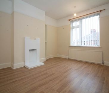 3 Bedroom House - Semi-Detached - Photo 3