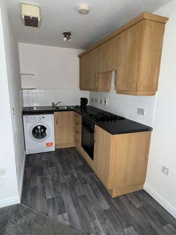 Lowbridge Court, Liverpool, L19 - Photo 3