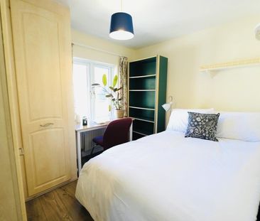 Room in a Shared House, Keats Close, SE1 - Photo 3