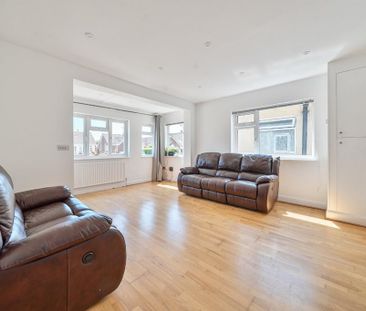 3 bedroom bungalow to rent - Photo 2