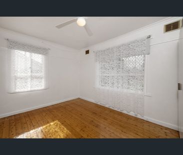 33 Kent Street, Moe, Vic 3825 - Photo 2