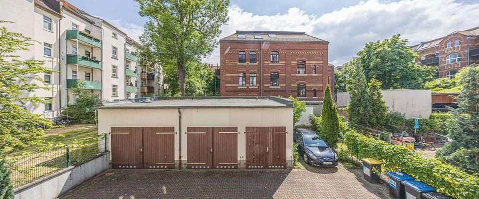 frisch renoviert I Balkon I Tageslichtbad mit Dusche I geräumige Küche mit Einbauküche I Aufzug - Foto 1