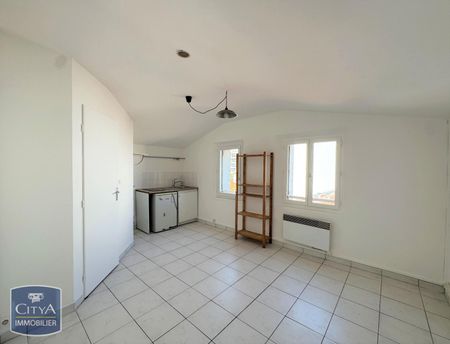 Location Appartement 2 pièces 40m² MARSEILLE 8ème - Photo 2