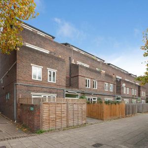 3 bedroom flat to rent - Photo 3