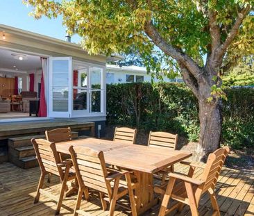 Three bedroom family home in Henderson - Photo 4