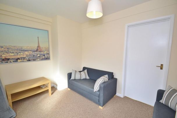 4 bedroom semi-detached house to rent - Photo 1