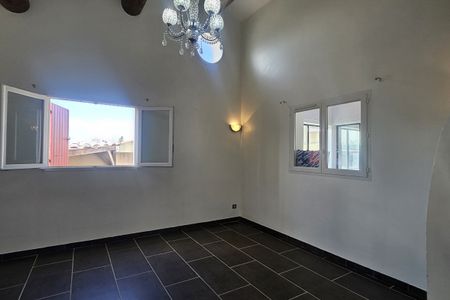 CAMARET T5 AVEC JARDIN - Photo 5