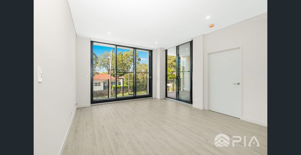 Modern 2 Bedrooms High Level Apartment In Prime Location For Lease!! - Photo 1