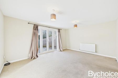 3 bedroom semi-detached house to rent - Photo 2