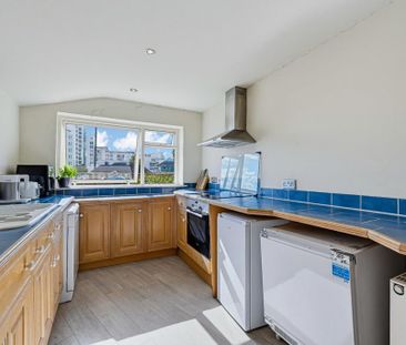 2 bedroom terraced house to rent - Photo 5