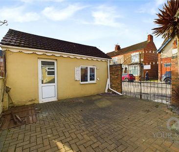 3 bedroom end of terrace house to rent - Photo 1