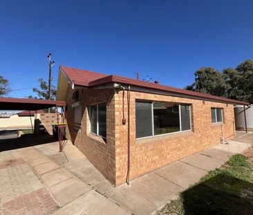 16 Eyre Highway, Port Augusta West - Photo 2