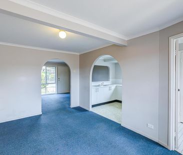 Spacious Townhouse In A Quiet Complex - Photo 3