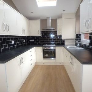 Collinson Street, Preston - Photo 2