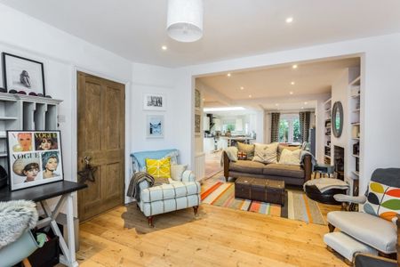 3 bedroom semi-detached house to rent - Photo 5