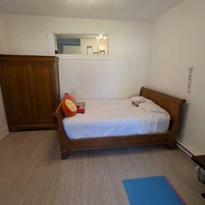 3 1/2 sur la 1ère avenue - Photo 2