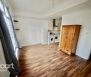 Studio to rent - Photo 6