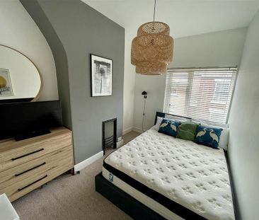 3 bedroom terraced house to rent - Photo 6