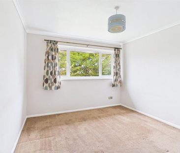 3 bedroom detached house to rent - Photo 3