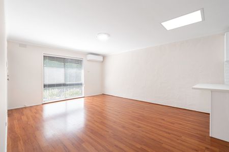 Modern and Conveniently located 2 bedroom unit - Photo 5