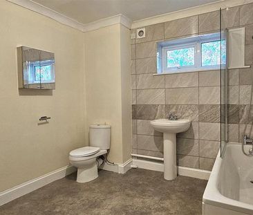 2 bedroom flat to rent - Photo 6