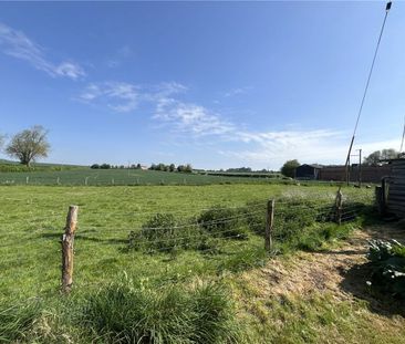 Well presented 3 bedroom semi-detached cottage with country views i... - Photo 2